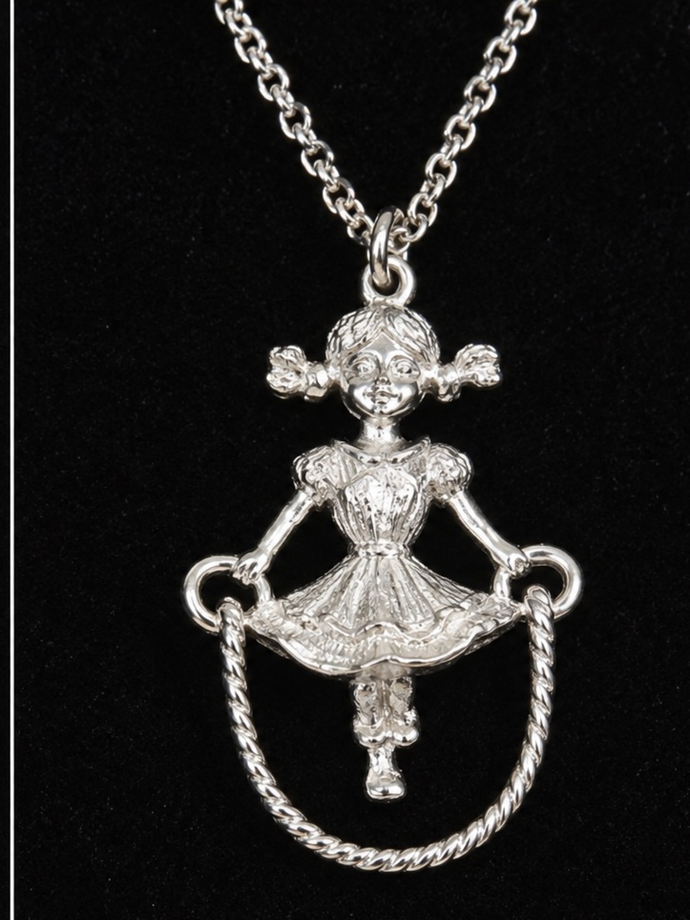Sarah Coventry "SKIP" Necklace from 1976 - Picture 3 of 4